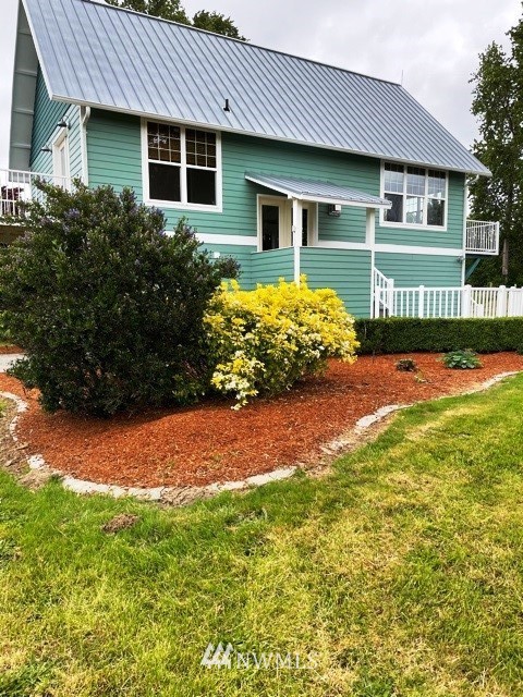 308 East Little Island Road Cathlamet, WA 98612 - Photo 2 of 36 Gallery Image 2