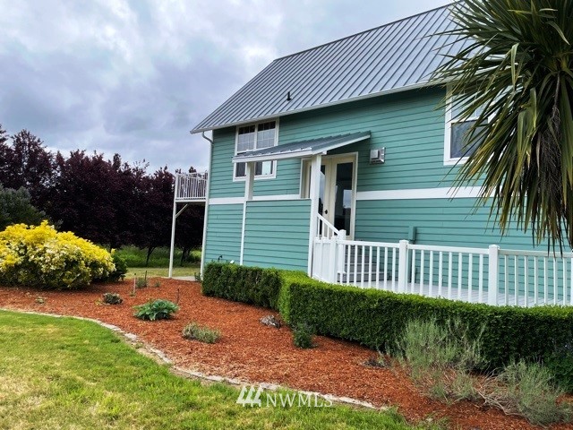 308 East Little Island Road Cathlamet, WA 98612 - Photo 3 of 36 Gallery Image 3