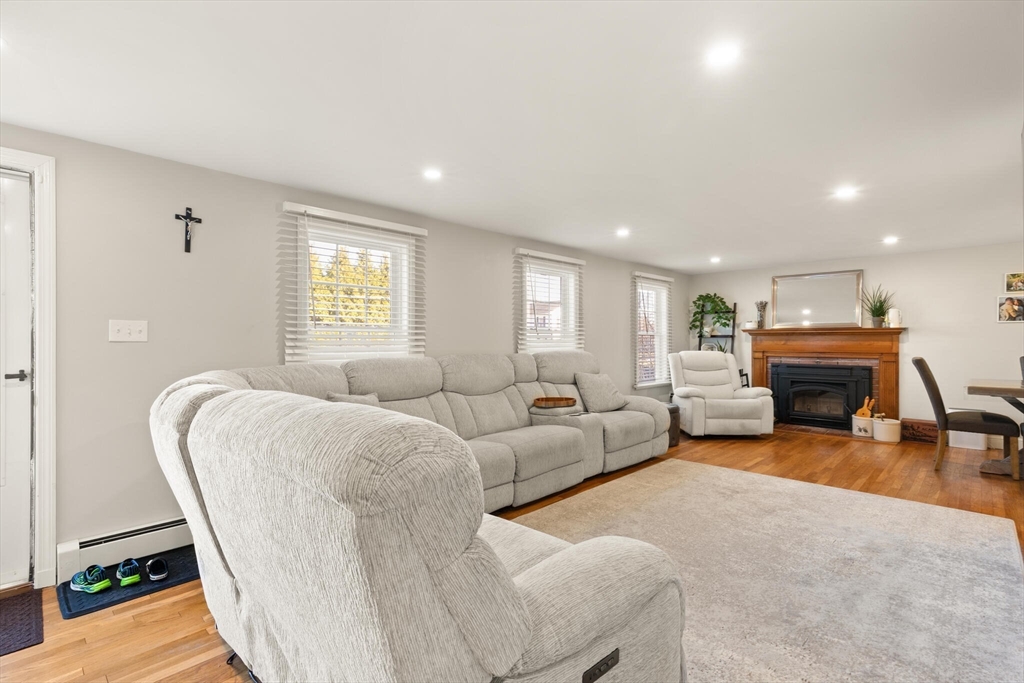 915 Almy Road Somerset, MA 02726 - Photo 11 of 39