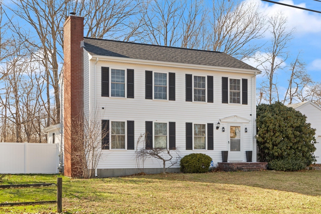 915 Almy Road Somerset, MA 02726 - Photo 2 of 39