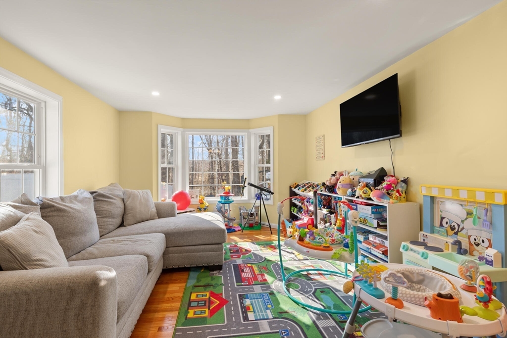 915 Almy Road Somerset, MA 02726 - Photo 21 of 39