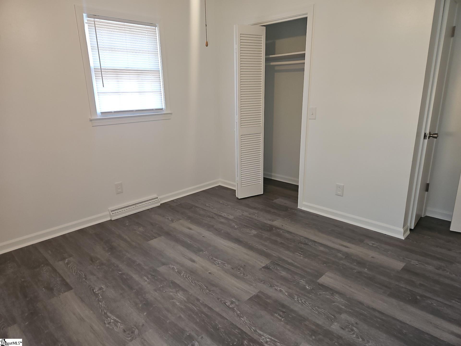 62 Circle Drive Greenville, SC 29617 - Photo 5 of 7