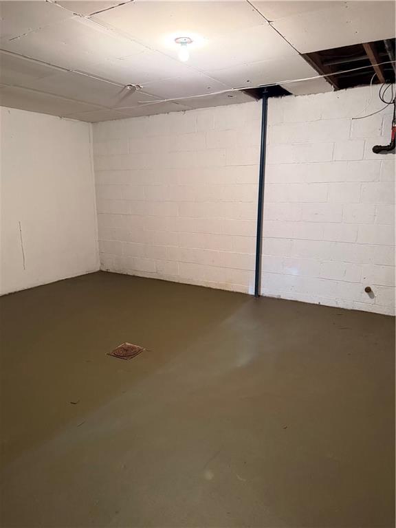 123 B Hidden Valley Road Canonsburg, PA 15317 - Photo 10 of 20 an empty room with wooden floor