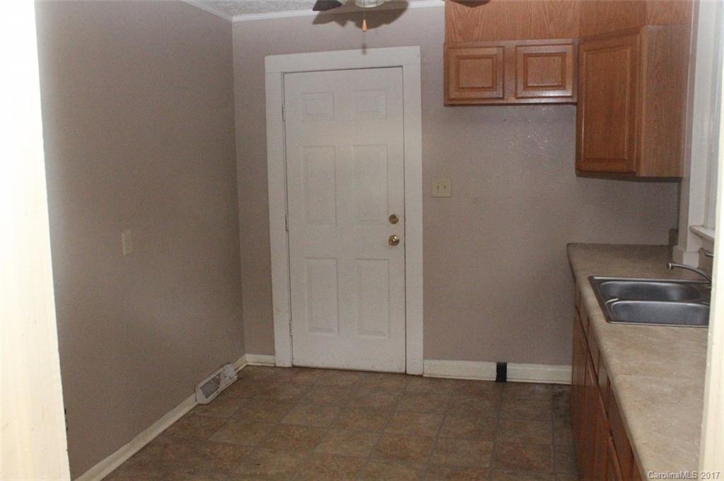 244 North Meridian Street Rutherfordton, NC 28139 - Photo 4 of 10