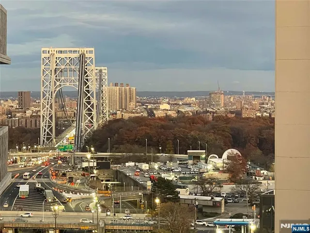 a picture of city view