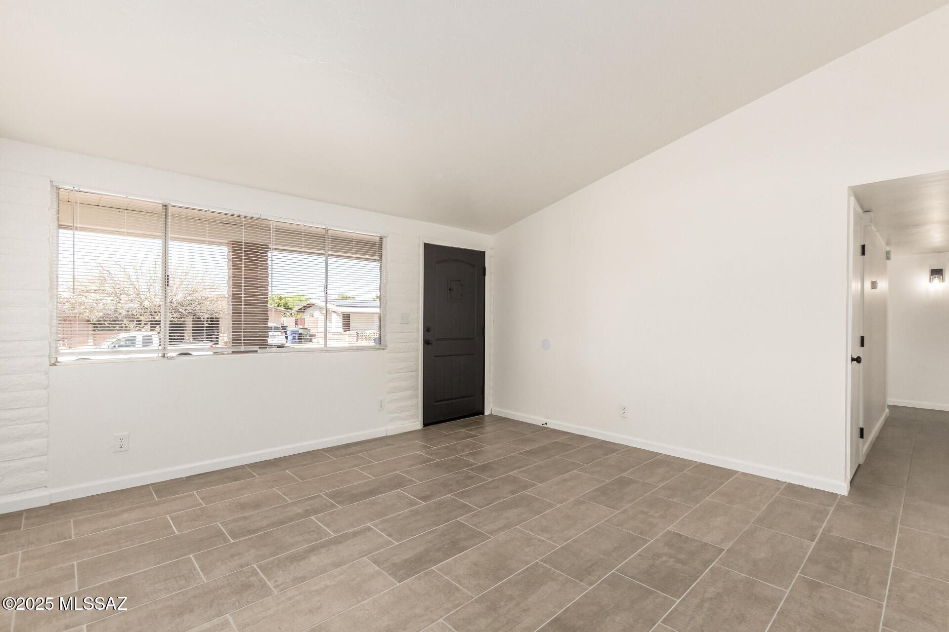 831 West Baffin Drive Tucson, AZ 85756 - Photo 5 of 22 Gallery Image 5