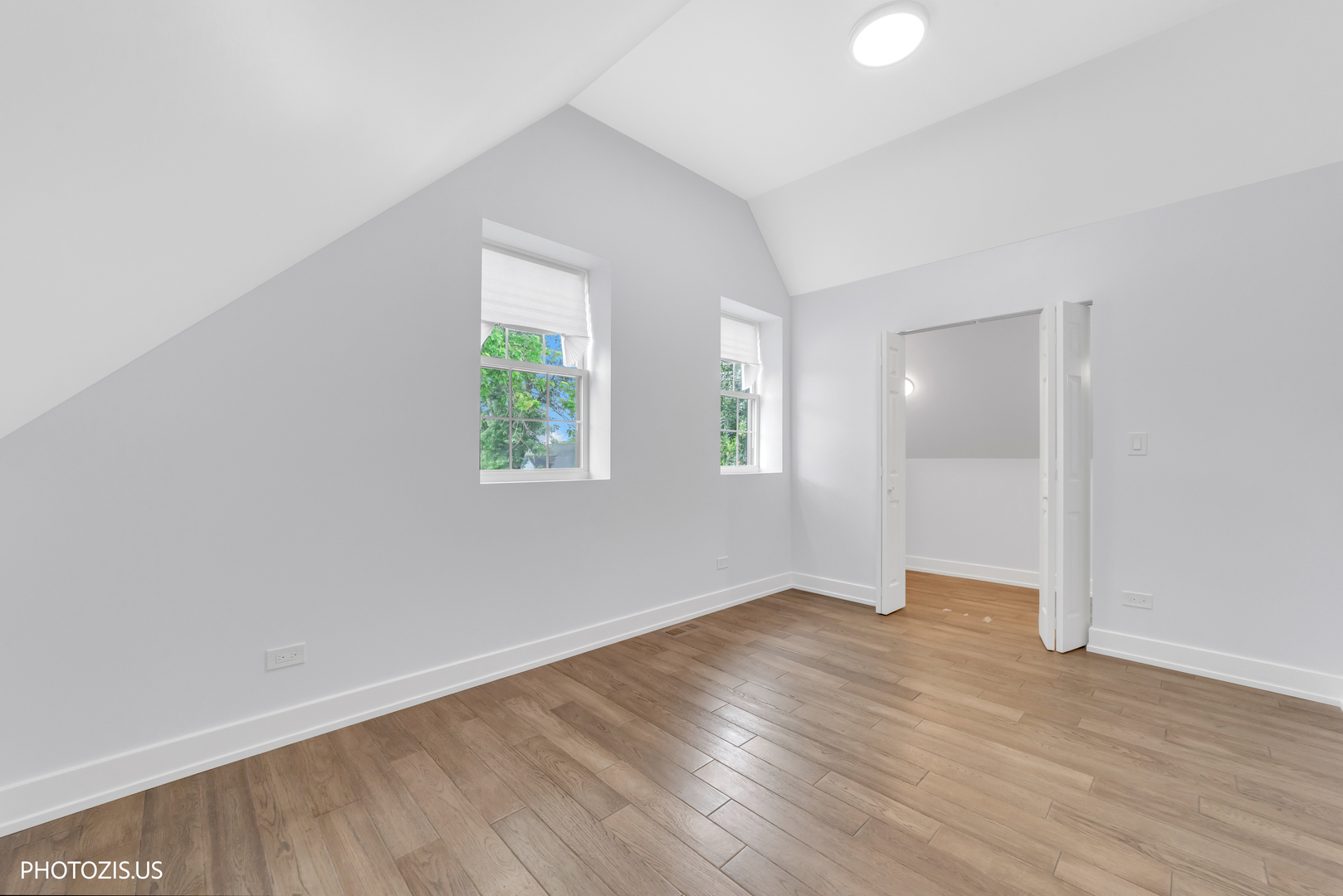 8021 45th Street Lyons, IL 60534 - Photo 17 of 43