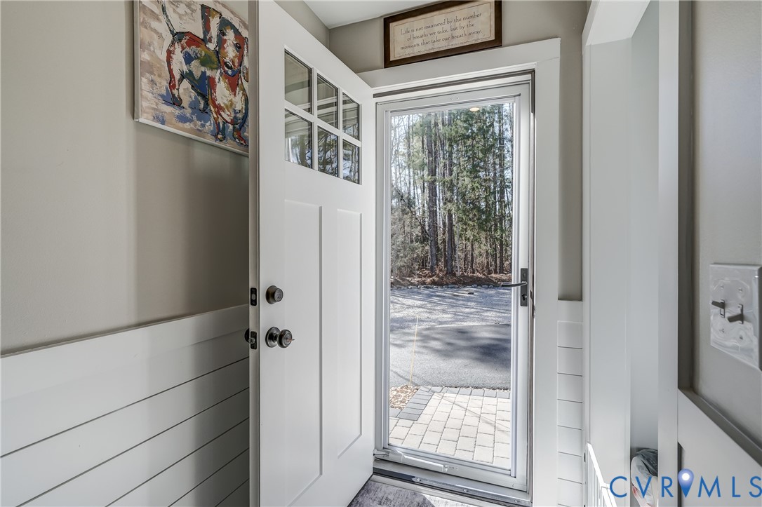 20903 Matoaca Road Petersburg, VA 23803 - Photo 15 of 42 a view of front door