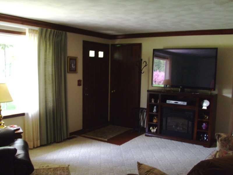 2330 Rita Court Anderson, IN 46012 - Photo 3 of 16 Gallery Image 3