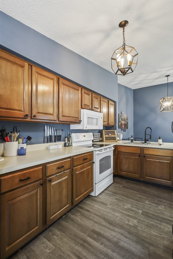 1744 Ranchview Drive Naperville, IL 60565 - Photo 11 of 25