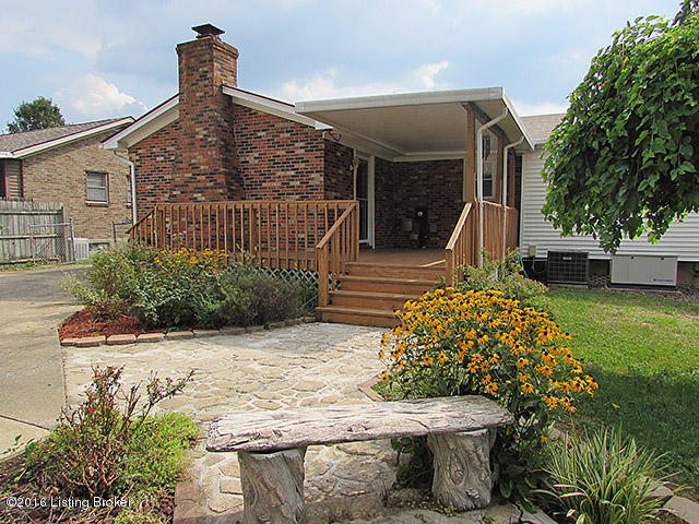 4525 Sandhill Road Louisville, KY 40219 - Photo 4 of 28 IMG_0706