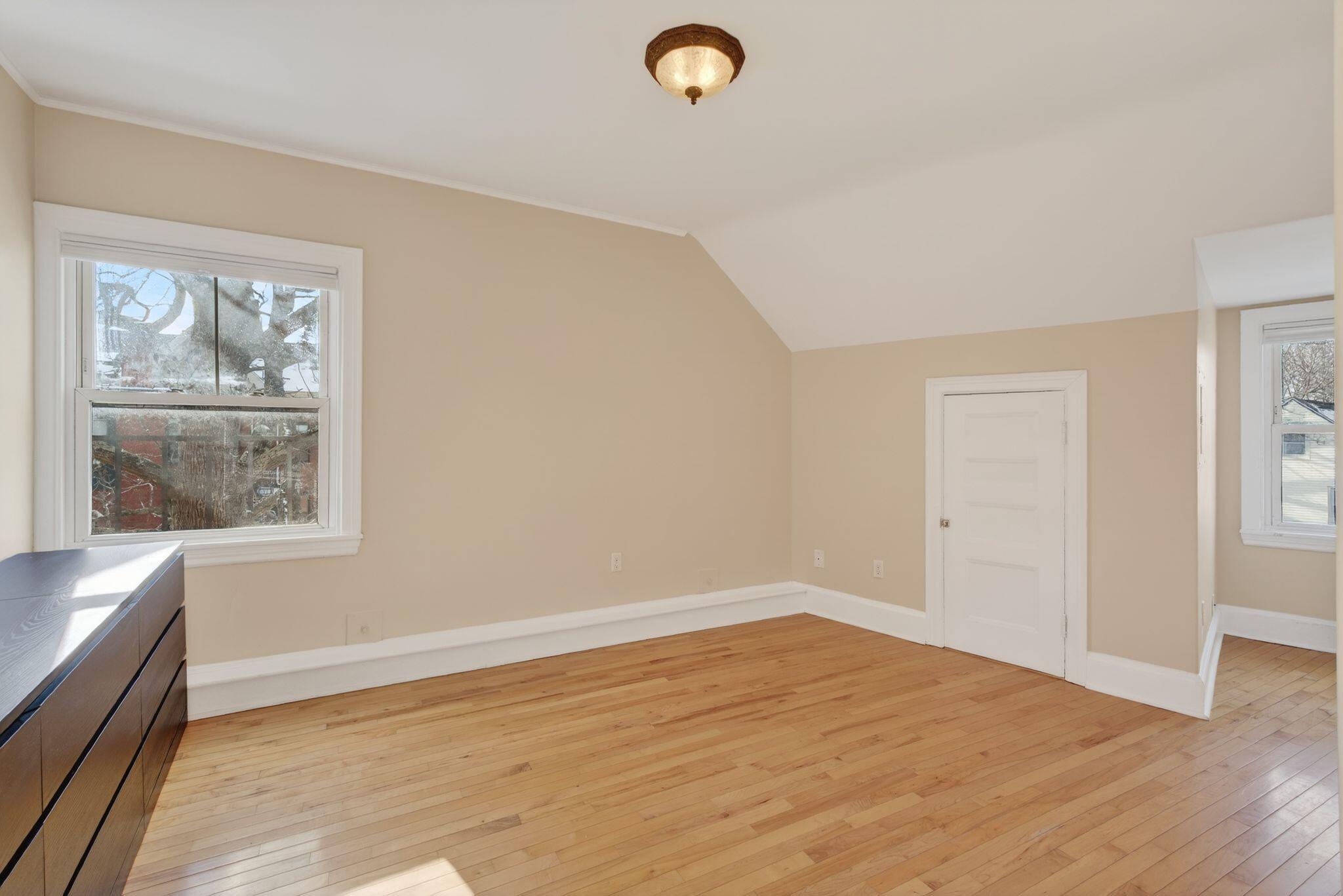 7 Walker Street, Unit 3 Portland, ME 04102 - Photo 12 of 27 7 Walker St #3