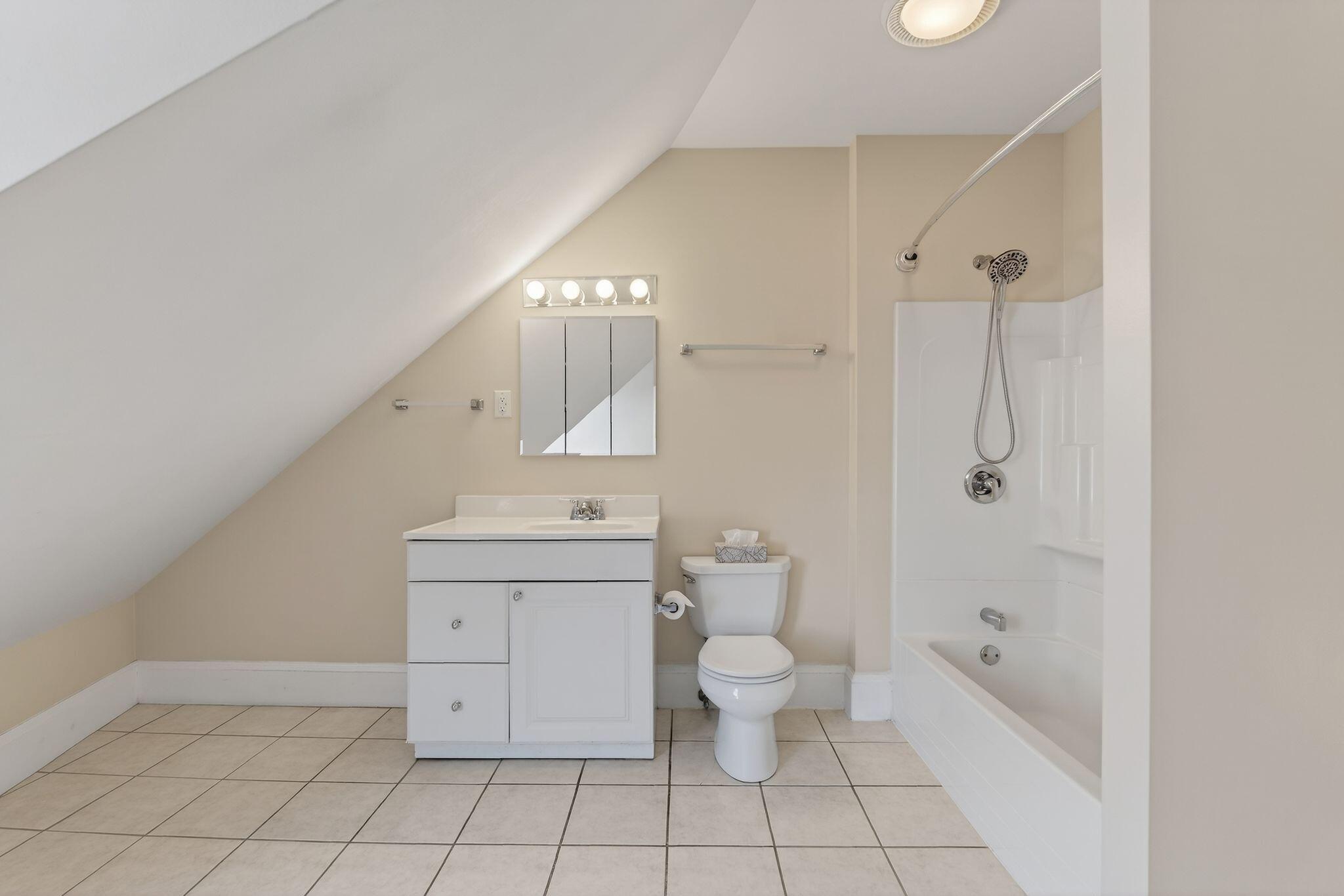 7 Walker Street, Unit 3 Portland, ME 04102 - Photo 17 of 27 7 Walker St #3