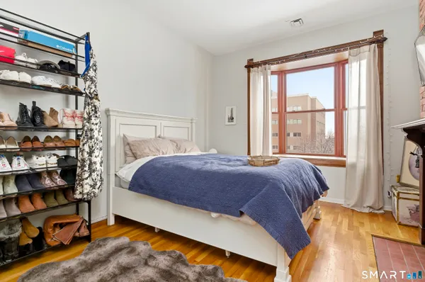 $2,100 | 1 Linden Place, Unit 513, Hartford, CT 06106