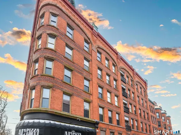 $2,100 | 1 Linden Place, Unit 513, Hartford, CT 06106