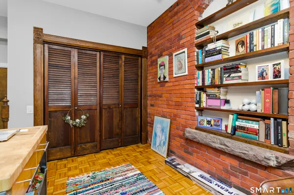 $2,100 | 1 Linden Place, Unit 513, Hartford, CT 06106