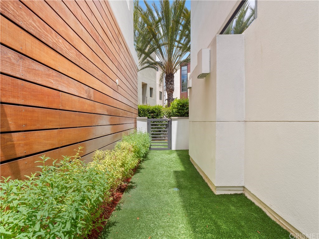 5918 Firefly Place Playa Vista, CA 90094 - Photo 61 of 73