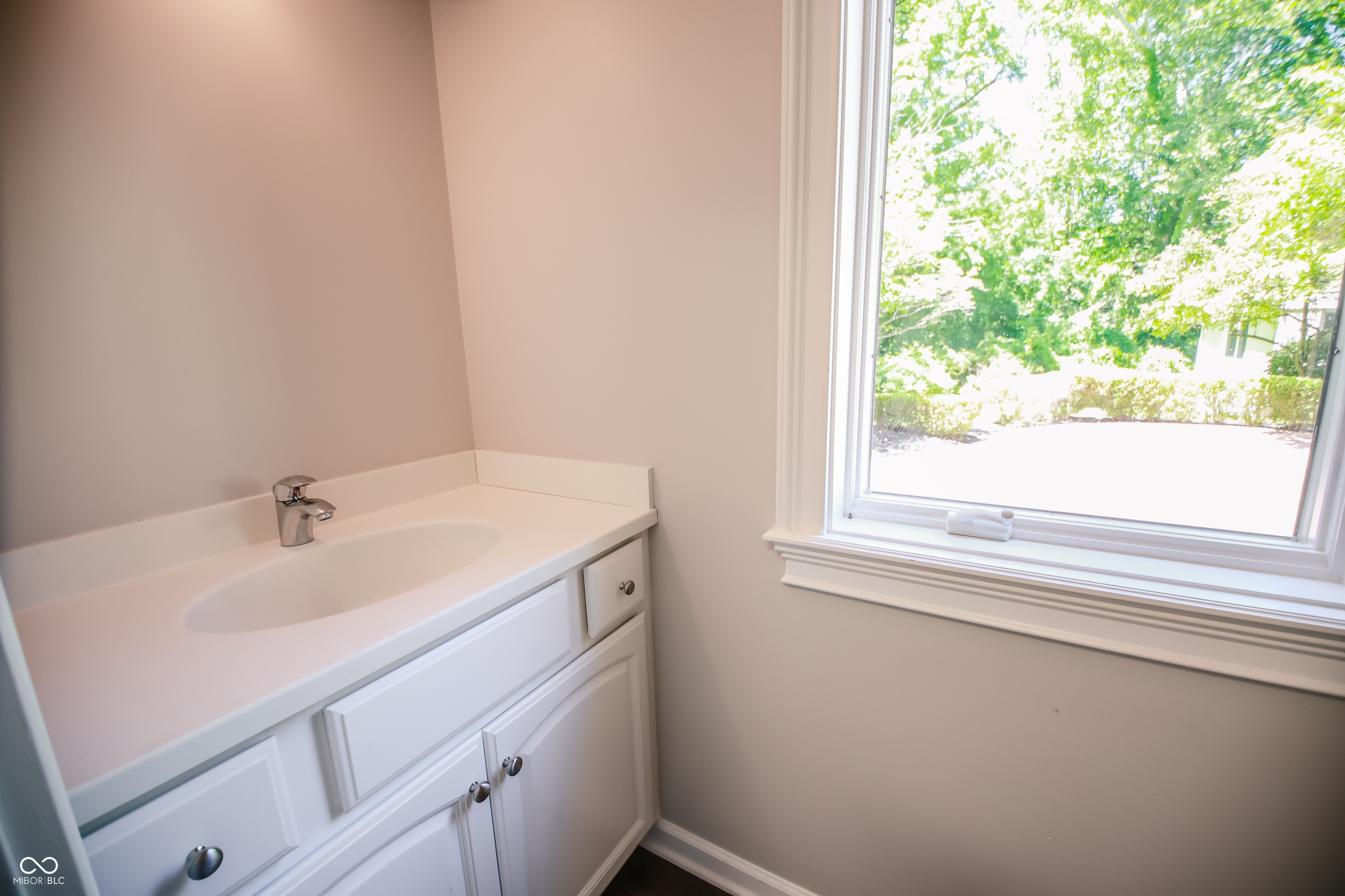 5710 Brookwood Road Indianapolis, IN 46226 - Photo 13 of 135