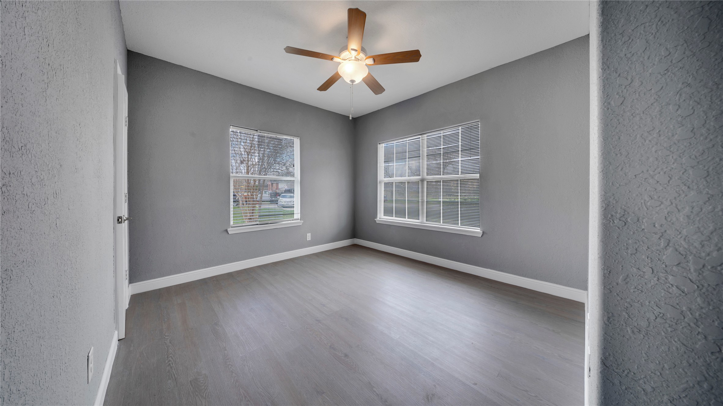 8214 Peekskill Lane Houston, TX 77075 - Photo 11 of 26