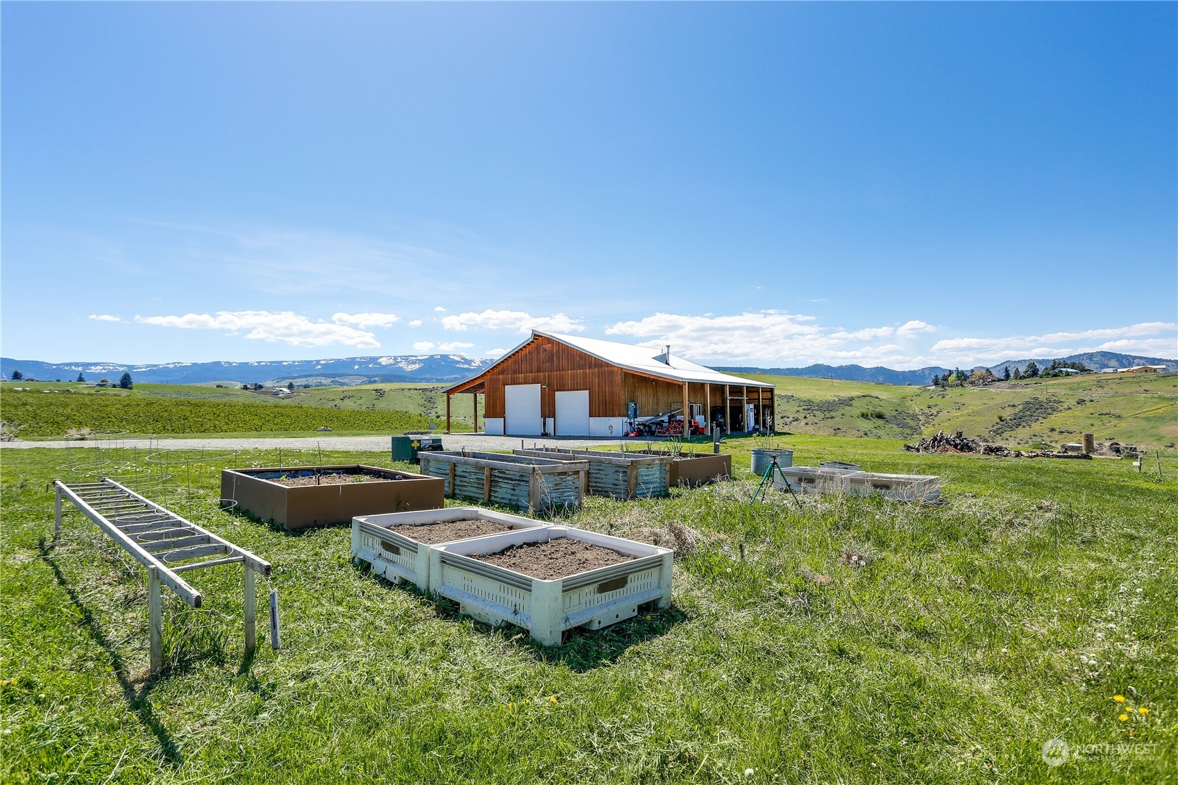 3200 Gudmundson Road Wenatchee, WA 98801 - Photo 5 of 40 Gallery Image 5