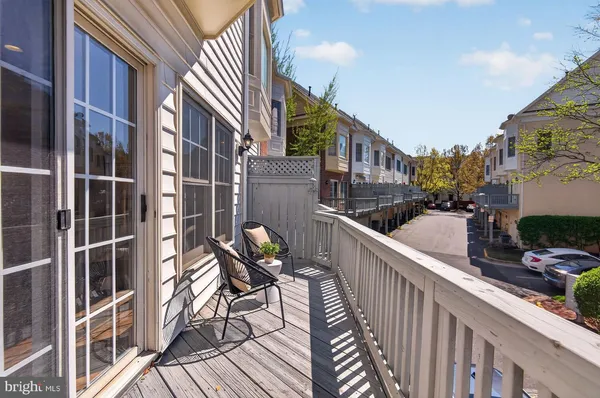 $849,000 | 8842 Mansion View Court, Vienna, VA 22182
