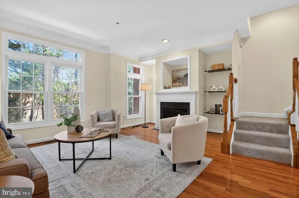 $849,000 | 8842 Mansion View Court, Vienna, VA 22182