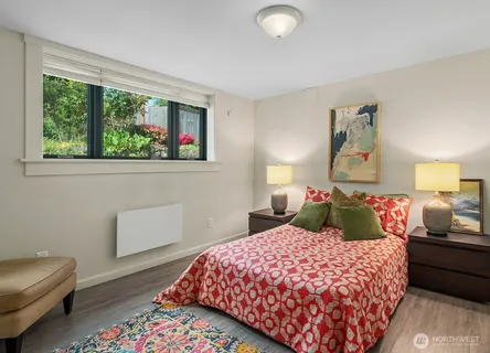 $1,575,000 | 7541 Seward Park Avenue South, Seattle, WA 98118