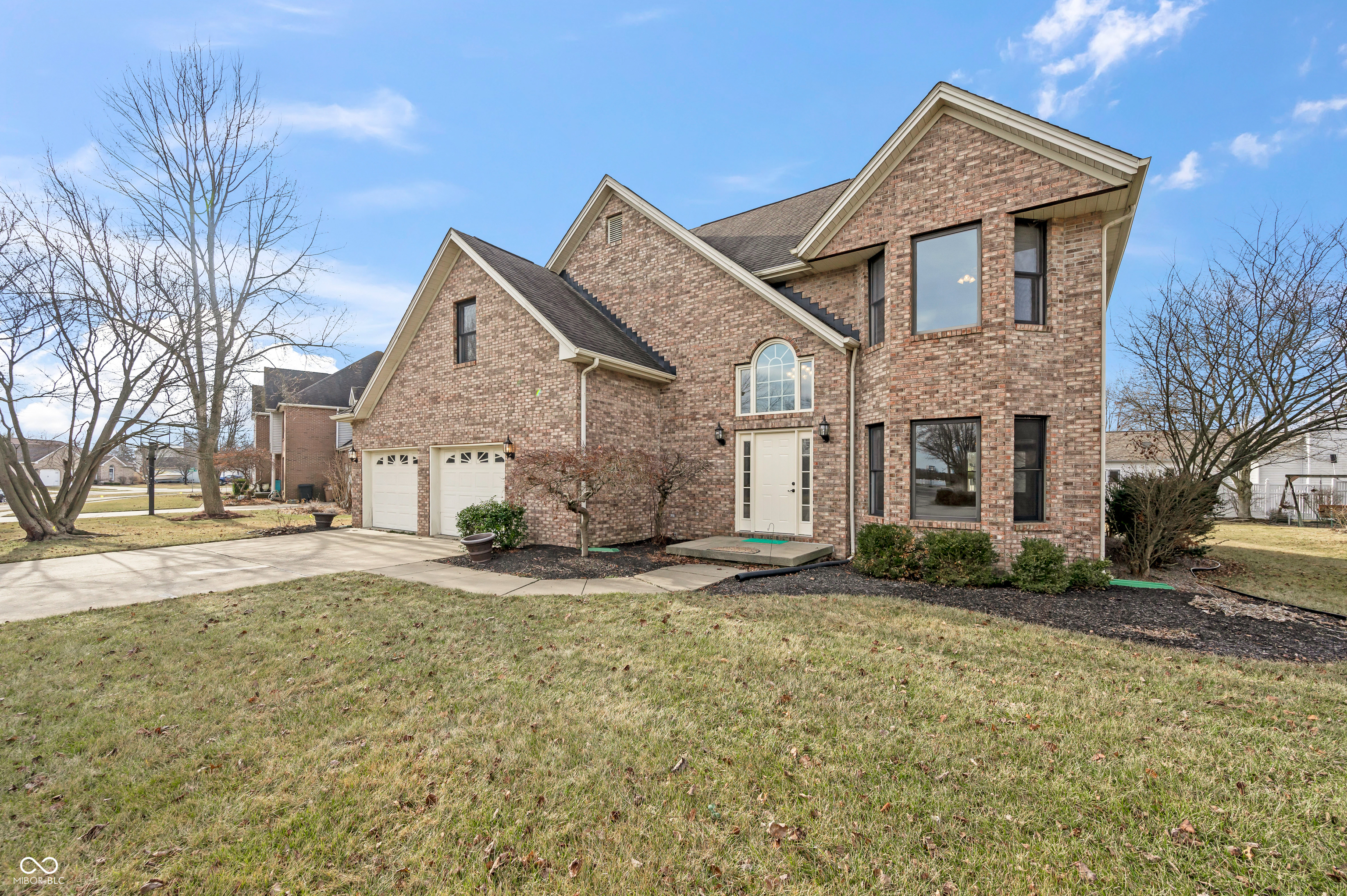 1063 Lapwing Drive Columbus, IN 47203 - Photo 2 of 73