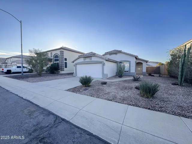 a view of backyard of house