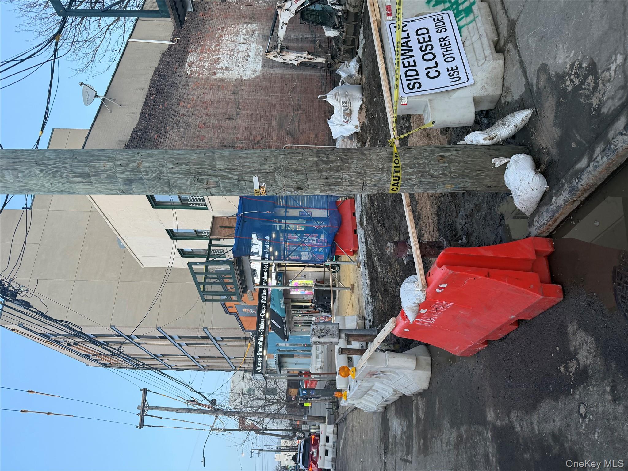 4740 White Plains Road Bronx, NY 10470 - Photo 3 of 3 a outdoor space with lots of water fountain