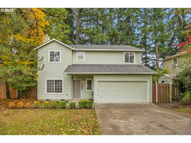 a view front of house with entertaining space