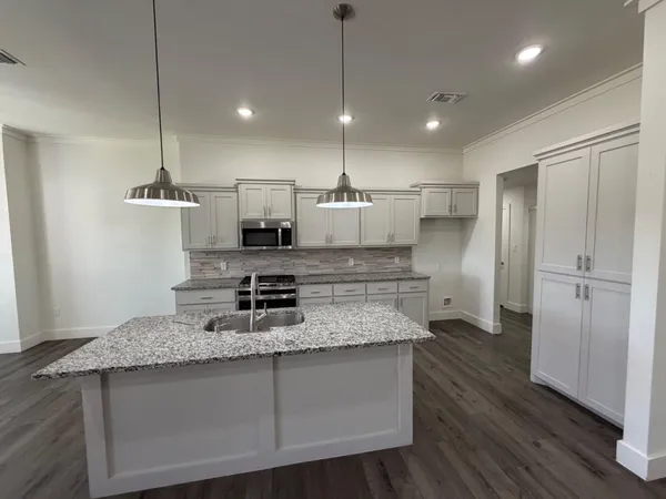 $2,500 | 405 Ranger Street, Wolfforth, TX 79382