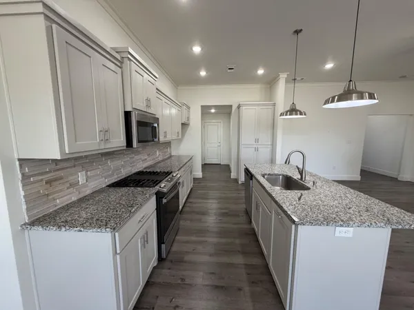 $2,500 | 405 Ranger Street, Wolfforth, TX 79382