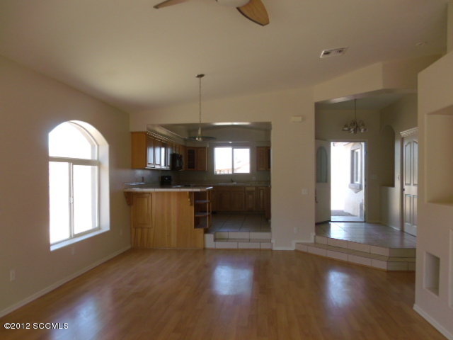 376 D Quieto Court Rio Rico, AZ 85648 - Photo 6 of 15