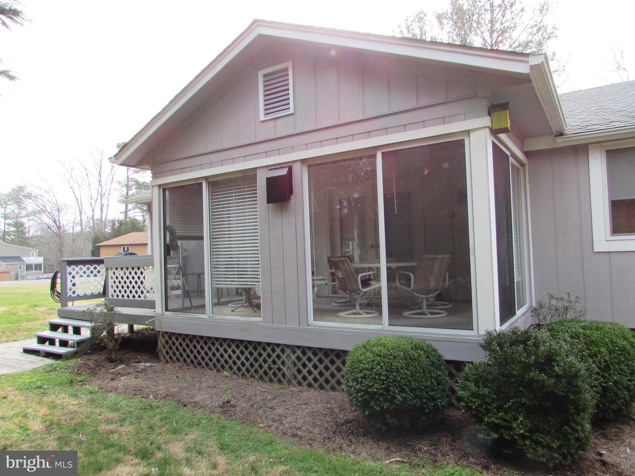 411 South Glebe Road Montross, VA 22520 - Photo 5 of 28 Sunroom