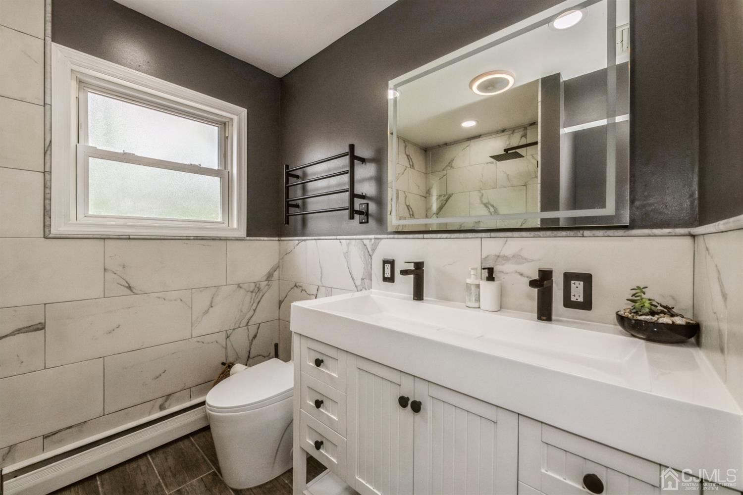 1341 Seneca Road North Brunswick, NJ 08902 - Photo 18 of 23 Main Bathroom