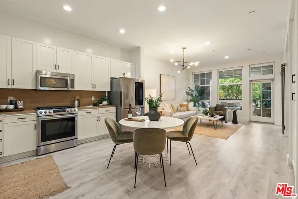 $995,000 | 13020 Pacific Promenade, Unit 216, Playa Vista, CA 90094