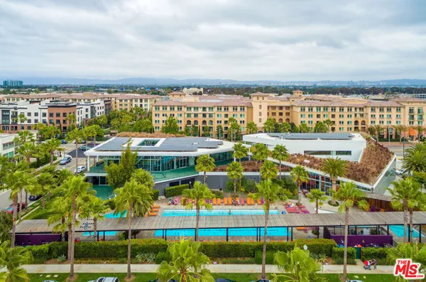 $995,000 | 13020 Pacific Promenade, Unit 216, Playa Vista, CA 90094