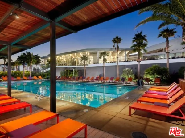 $995,000 | 13020 Pacific Promenade, Unit 216, Playa Vista, CA 90094