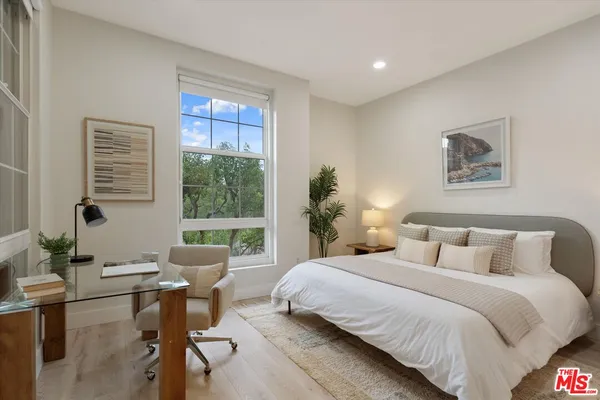 $995,000 | 13020 Pacific Promenade, Unit 216, Playa Vista, CA 90094