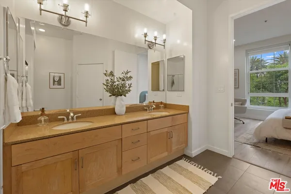 $995,000 | 13020 Pacific Promenade, Unit 216, Playa Vista, CA 90094