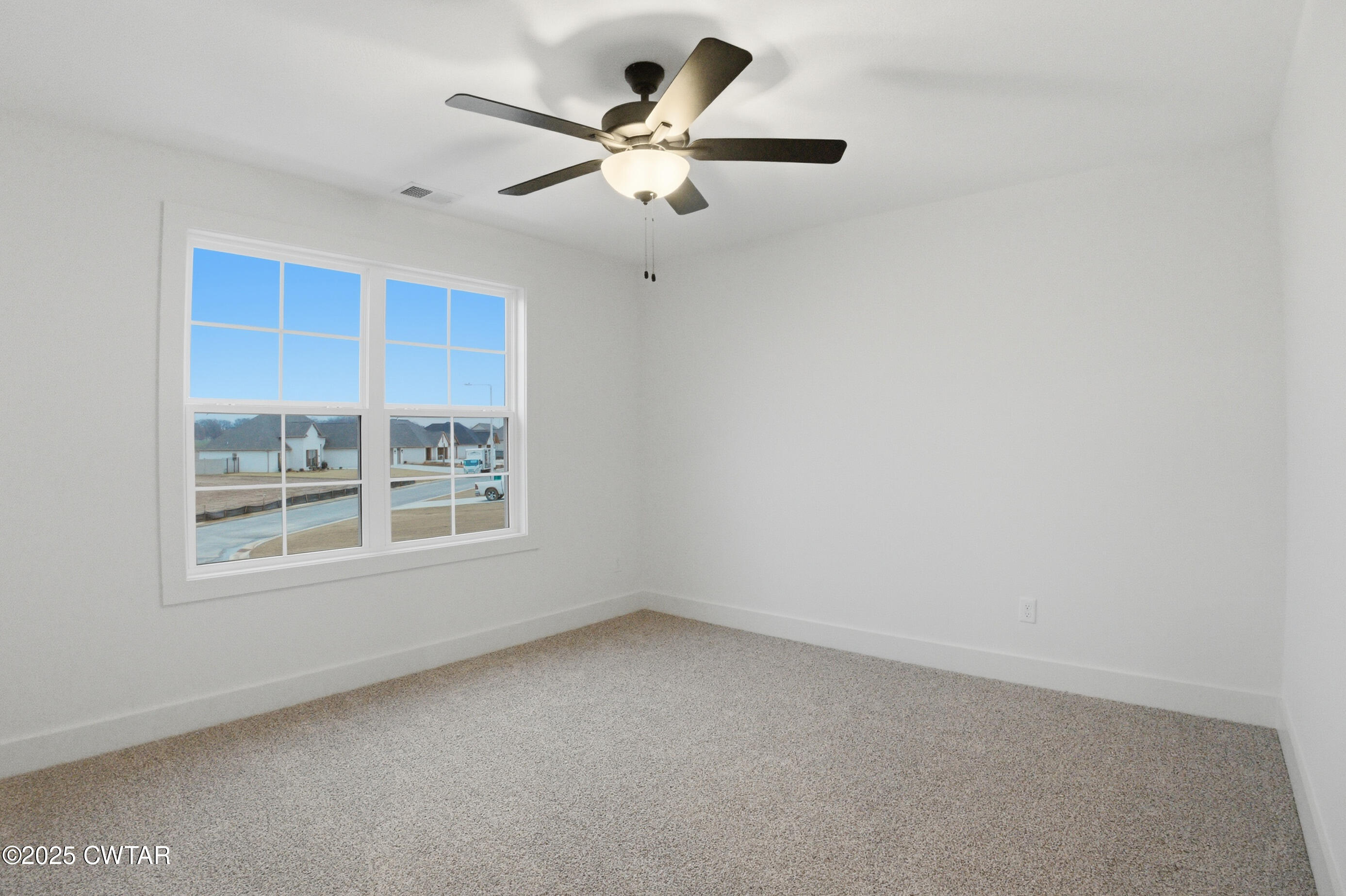 164 Daybreak Loop Medina, TN 38355 - Photo 37 of 40 an empty room with a window