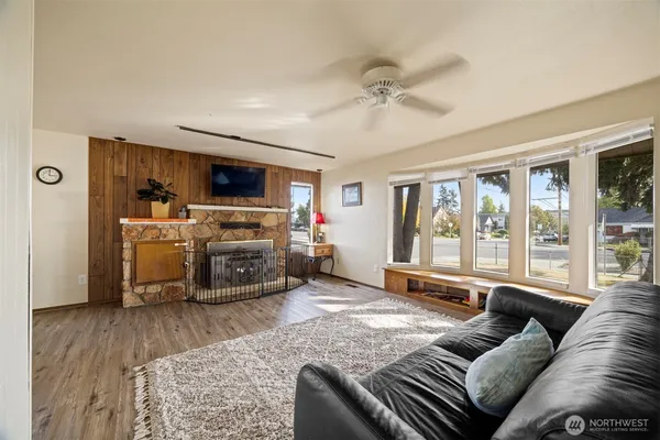 $650,000 | 3515 Everett Avenue, Everett, WA 98201