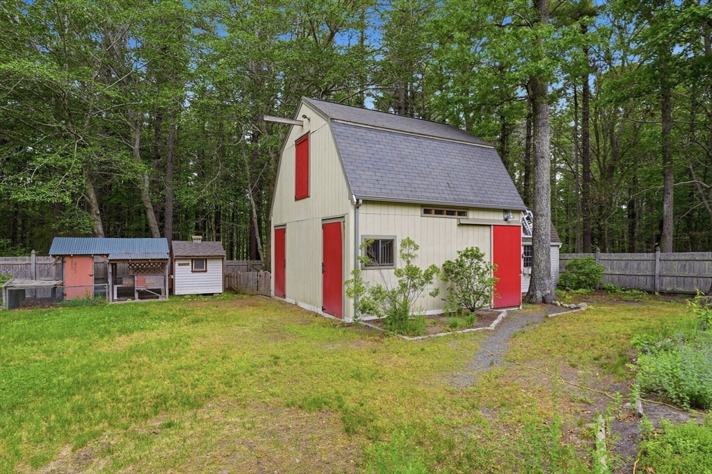 27 Bennett Road Rochester, MA 02770 - Photo 39 of 41