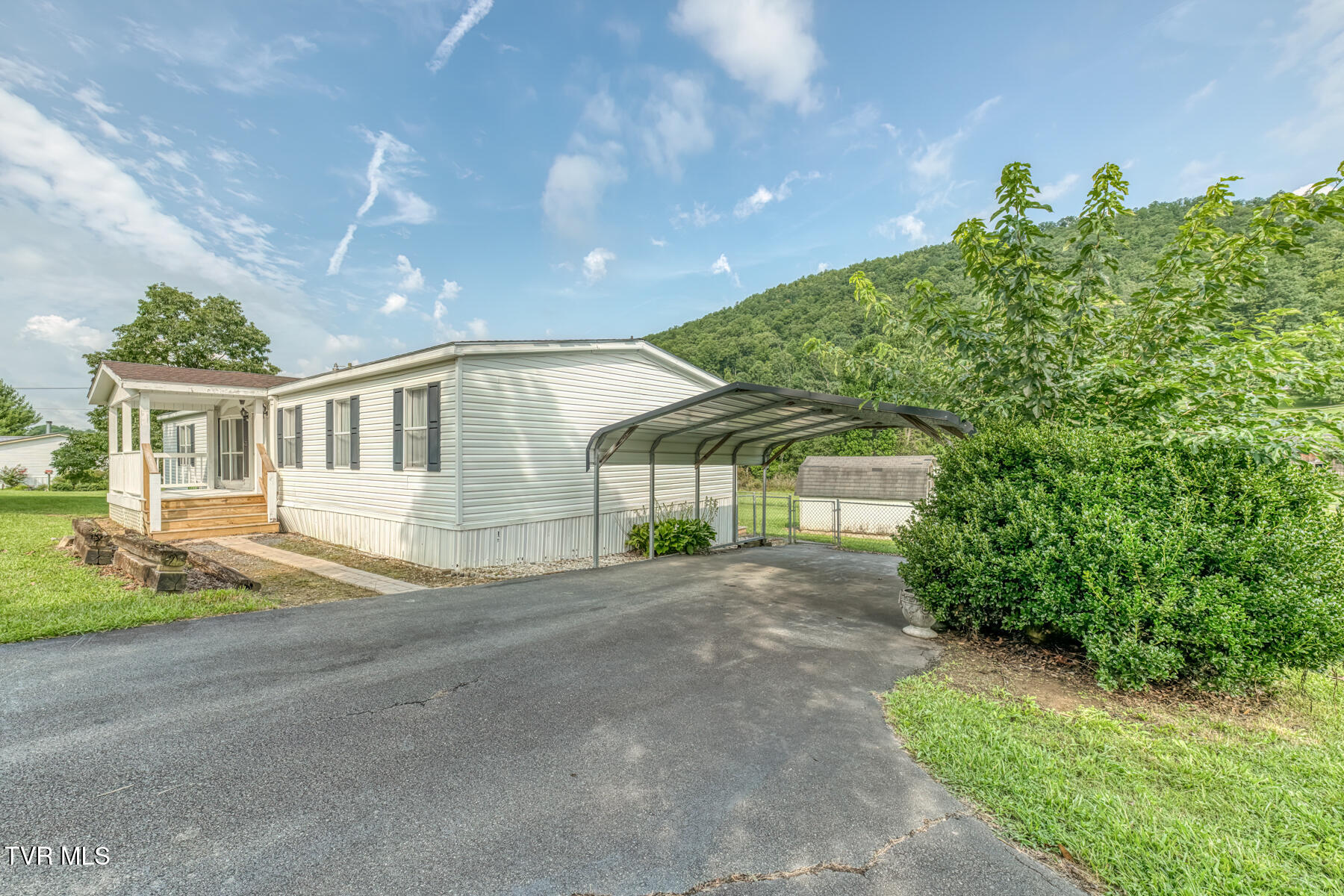 3112 Little Dry Run Road Butler, TN 37640 - Photo 42 of 61 3112 Little Dry Run Rd-47