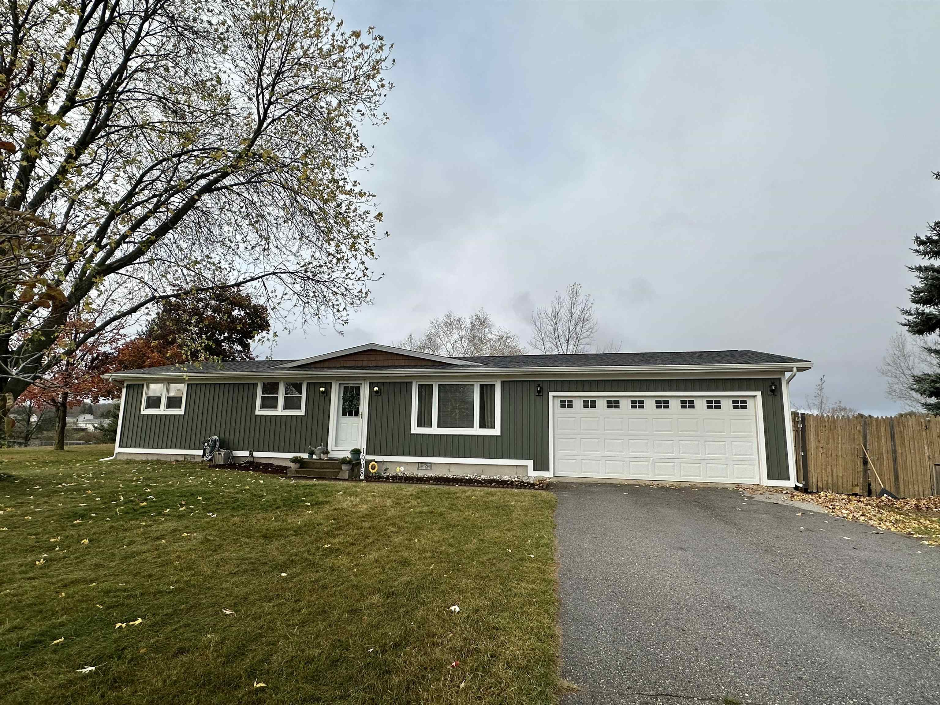1908 Radcliff Road Traverse City, MI 49685 - Photo 41 of 41