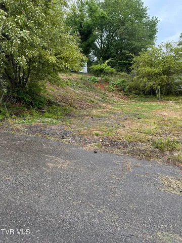 $23,000 | 1000 Vermont Avenue, Unit 18, Bristol, VA 24201