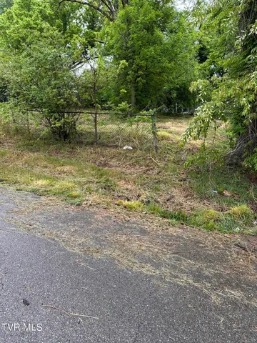 $23,000 | 1000 Vermont Avenue, Unit 18, Bristol, VA 24201