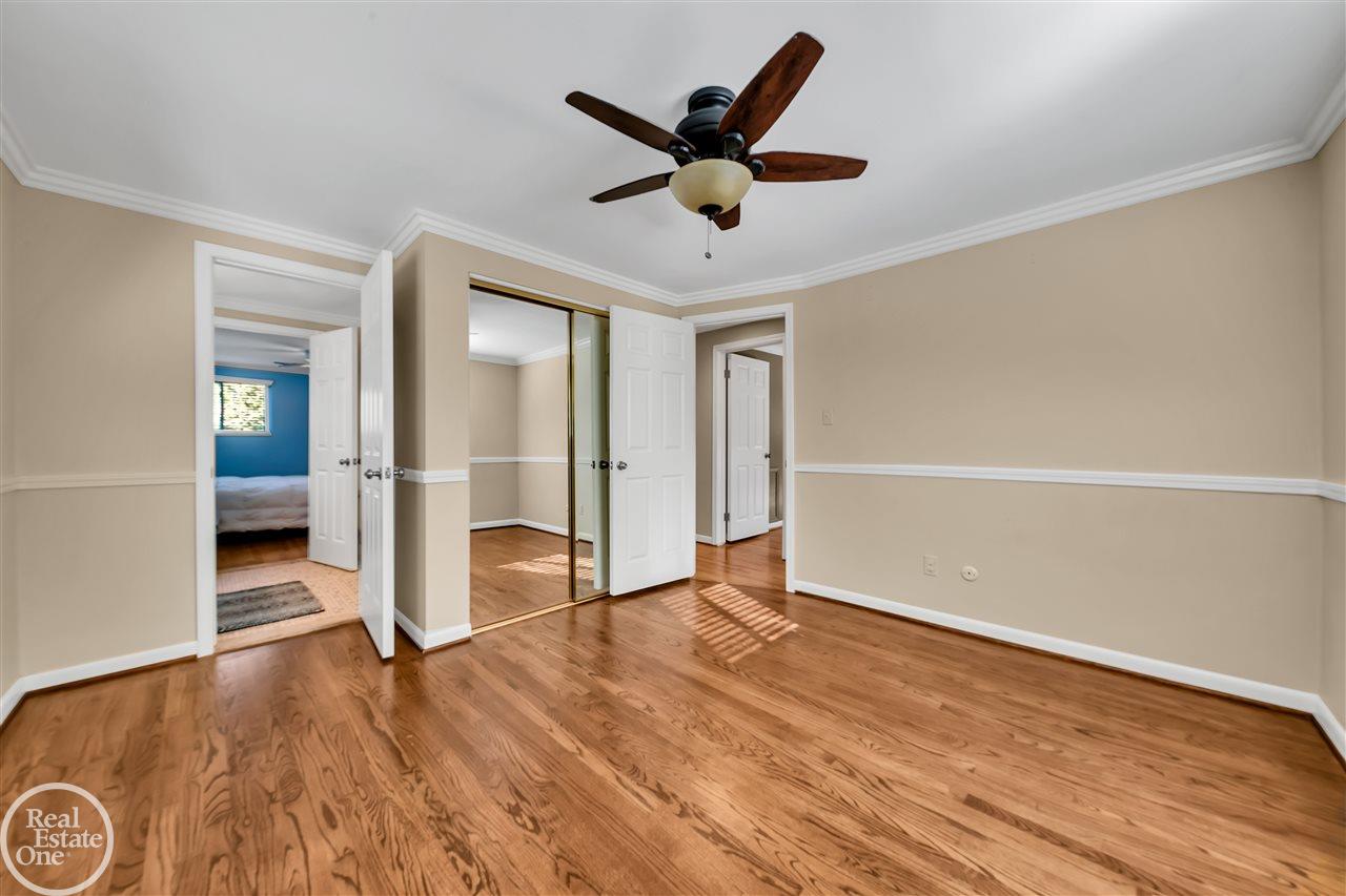 1110 Canterbury Road Grosse Pointe, MI 48236 - Photo 25 of 39 50026151-24.JPG