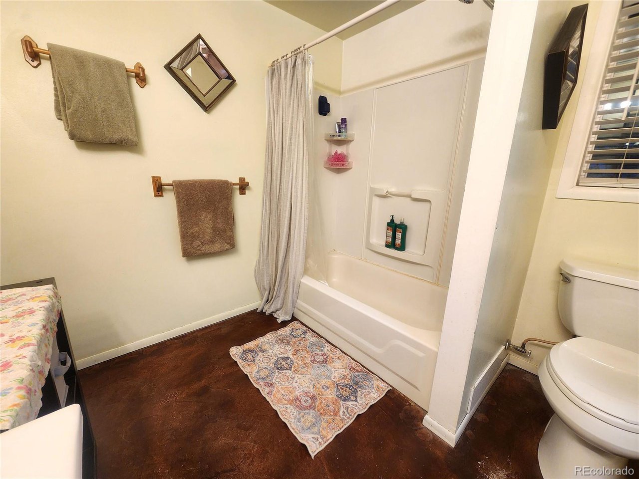 9564 Highway 50 Howard, CO 81233 - Photo 21 of 50 full sized tub